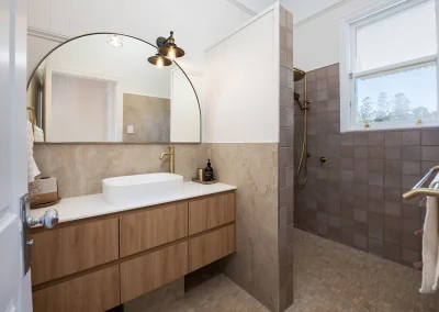 shower in Maleny Country House