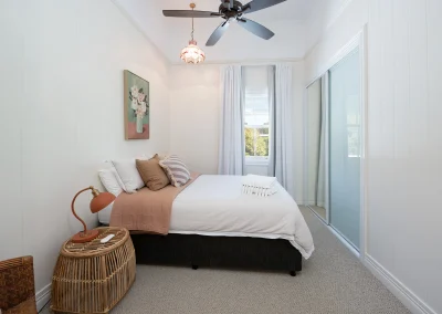 bedroom with one bed in North Maleny Country Cottage